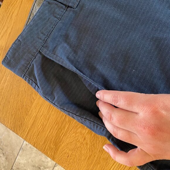 Hang Ten Navy Blue Subtle Stripe Flat Front Shorts Size 40 - Picture 4 of 7